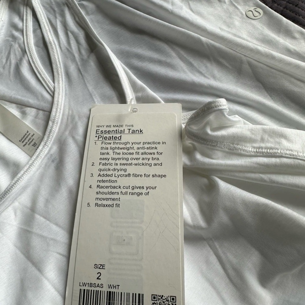 Lululemon Essential Tank Racerback PLEATED• WHITE• NWT•Size 2 - Picture 12 of 14